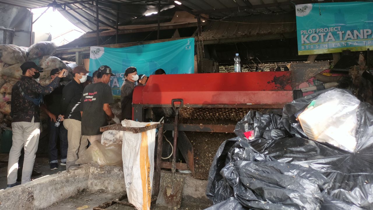 Ubah Sampah Menjadi Barang Bernilai Ekonomis Lewat Mesin Monster Dalang di Tangerang