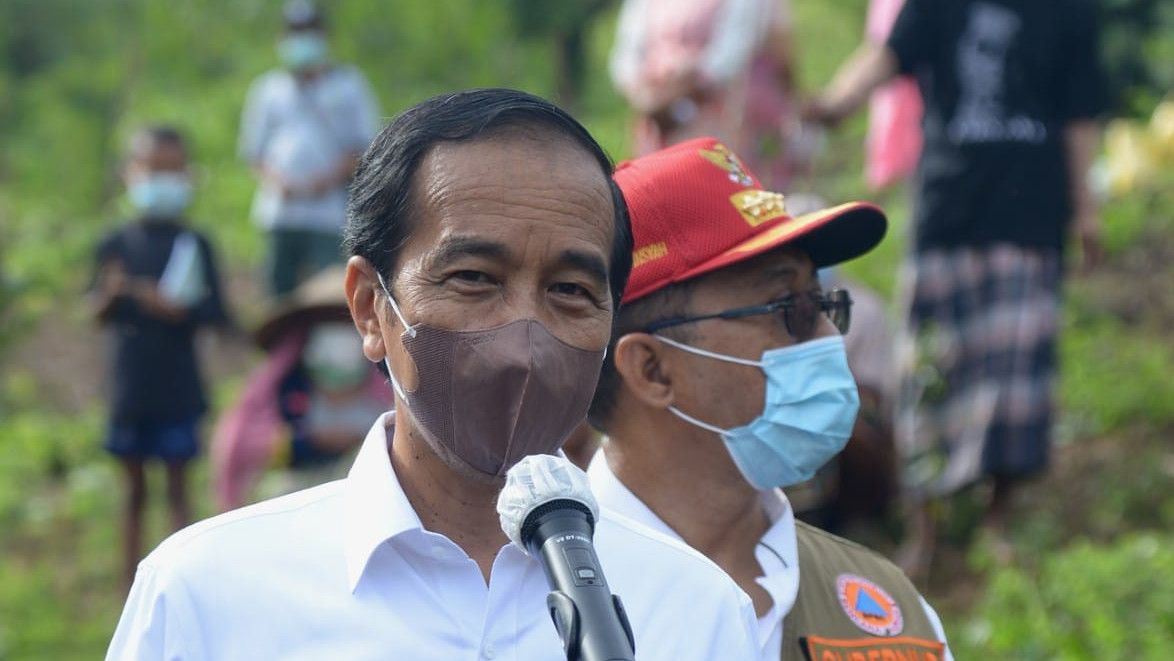 Disindir Fadli Zon Soal Banjir, Jokowi Janjikan Penghijauan di Sintang