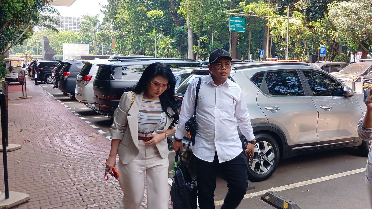 Hari Ini Lita Gading Diperiksa Polda Metro soal Laporan Ahmad Dhani Atas Dugaan ITE