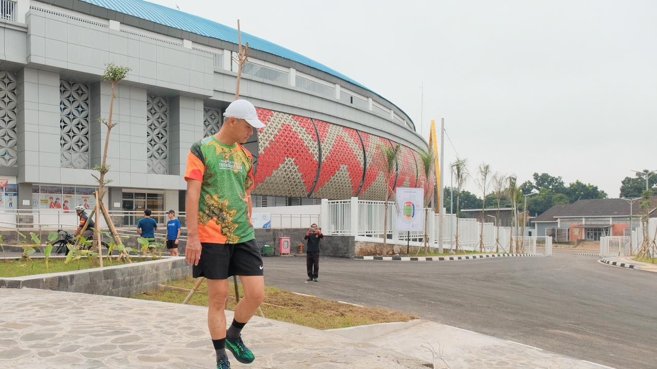 Sidak ke Stadion Markas PSIS Semarang, Ganjar Murka: Baru 3 Tahun Direnovasi Sudah Remuk