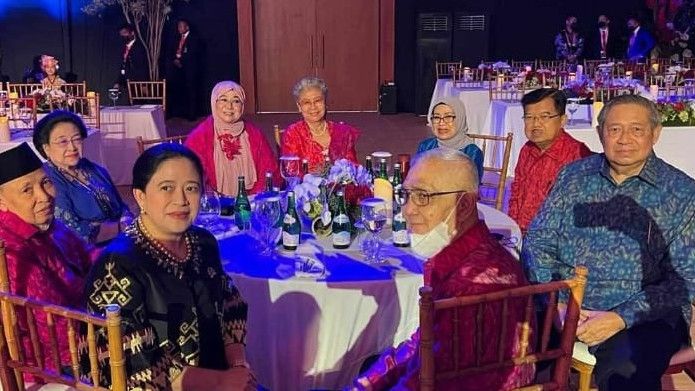 Duduk Satu Meja saat Makan Malam KTT G20, Megawati dan SBY Kompak Pakai Batik Warna Biru