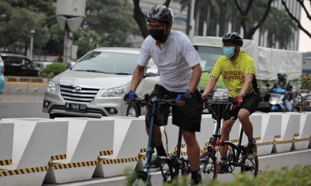 Bupati Jember Ajak ASN Naik Sepeda ke Kantor Respons Harga BBM yang Naik