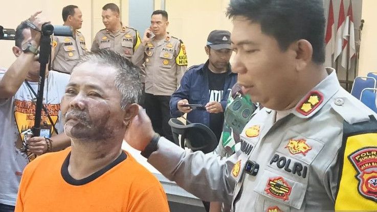 Tampang Bapak yang Sirami Wajah Istri Anak dan Cucunya Pakai Air Keras di Sukabumi