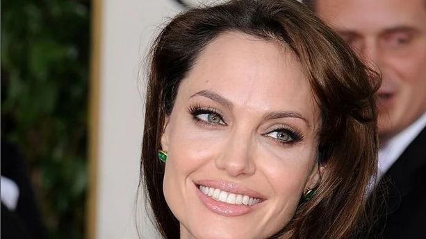Tak Cepat Tuntut Gencatan Senjata, Angelina Jolie Sebut Pemimpin Dunia Terlibat dalam Serangan Israel ke Palestina