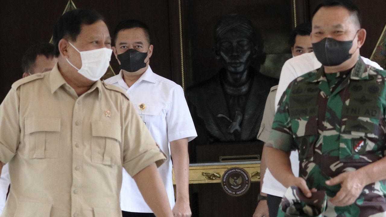 Tegas! Prabowo Pastikan TNI AD Semakin Kuat Dipimpin Jenderal Dudung: Saya Kenal Sejak di Timor Timur, Beliau Orang Lapangan