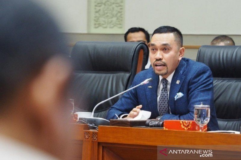 Warga Bali Tewas Dikeroyok Debt Collector, Komisi III DPR Ingatkan Polri Awasi Pinjol