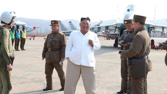Rupanya, Kim Jong-Un Sudah Disuntik Vaksin COVID-19 Buatan China