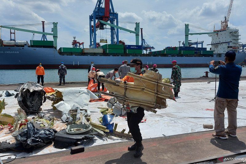 Alasan Kemanusiaan dan Cuaca, Pencarian Korban dan CVR Sriwijaya Air SJ182 DIlanjutkan