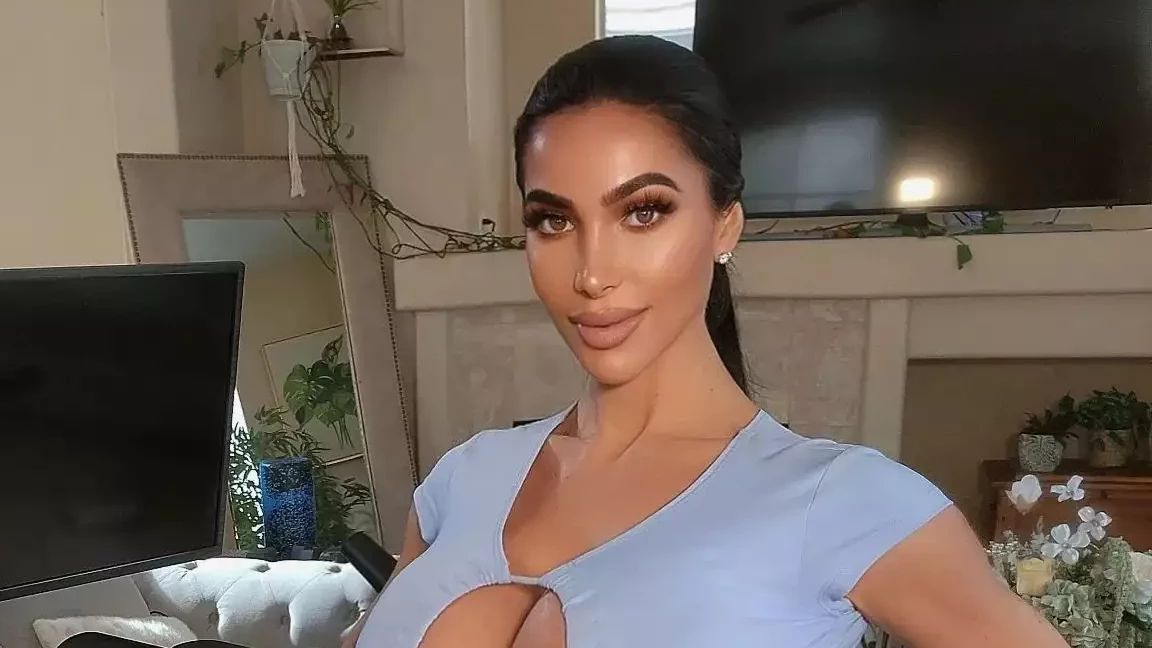 Model OnlyFans yang Mirip Kim Kardashian Meninggal Dunia