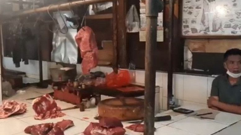 Kemarin Pedagang Tahu Tempe, Kini Pedagang Daging Sapi Bakal Mogog Berjualan Imbas Kenaikan Harga