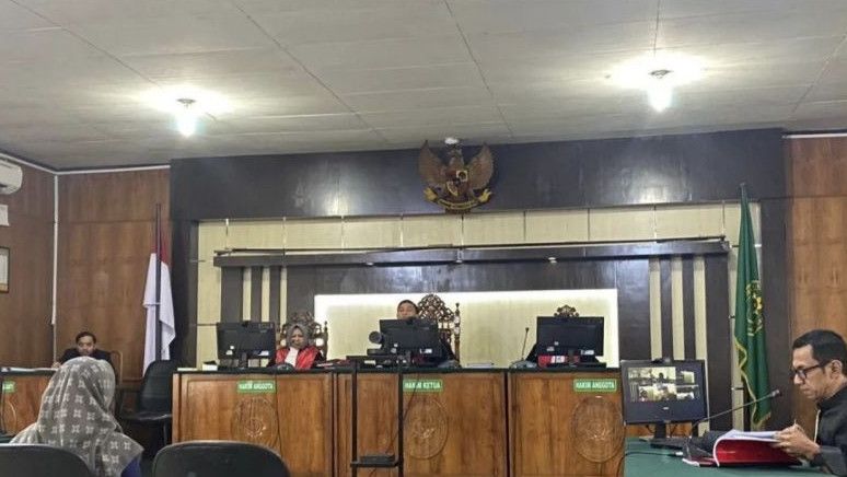 Pasutri Polisi-Jaksa di Pekanbaru Dituntut 3 Tahun dan 2 Tahun Kasus Suap Narkoba