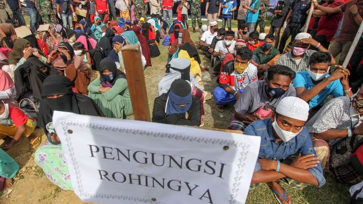 135 Rohingya di Kantor Gubernur Aceh Dipindahkan ke Scout Camp Pramuka Pidie