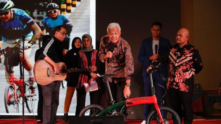 Ganjar Lelang Sepeda Kesayangannya untuk Dukung Atlet SOIna Rp1,1 Miliar: Ada Nama Saya Diukir di Sepeda