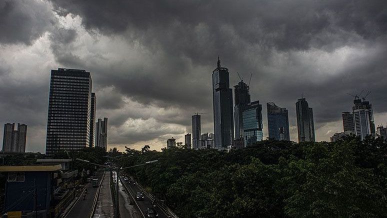 BMKG: Kota Besar di Indonesia Berpeluang DIguyur Hujan Hari Ini