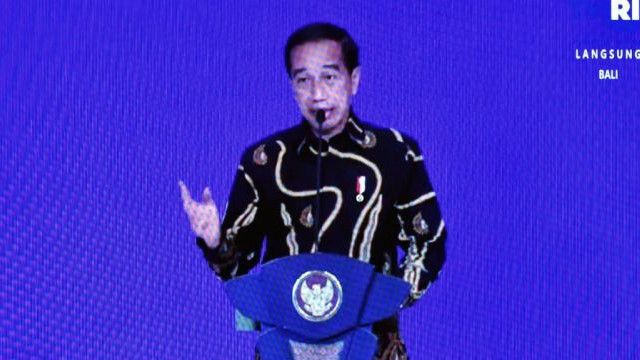Jokowi Soal Industri Keuangan Syariah: Punya Masa Depan Cerah