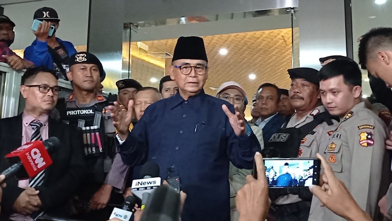 Tak Ditahan, Momen Panji Gumilang  Salam Pakai Bahasa Ibrani Usai Diperiksa Bareskrim Polri