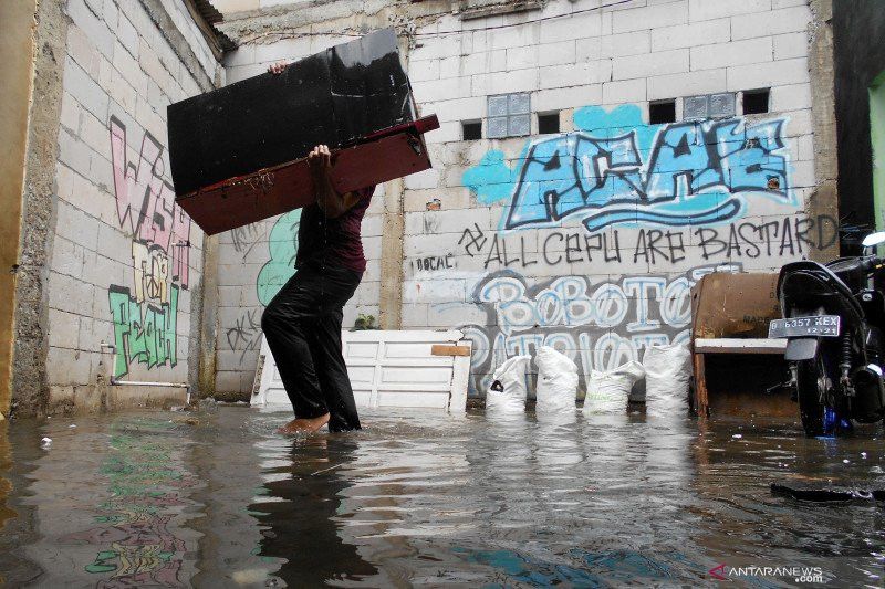 Perumahan di Bekasi Terendam Banjir hingga 1,5 Meter
