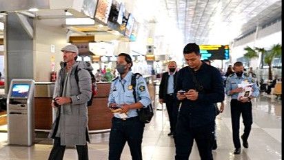 WN Australia yang Ludahi Imam Masjid Akhirnya Dideportasi via Bandara Soetta