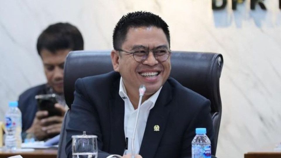 Ferry Irwandi Buka Borok Pemerintah dalam Tanggulangi Bencana, DPR: Cuma Sumbang 10 Miliar!