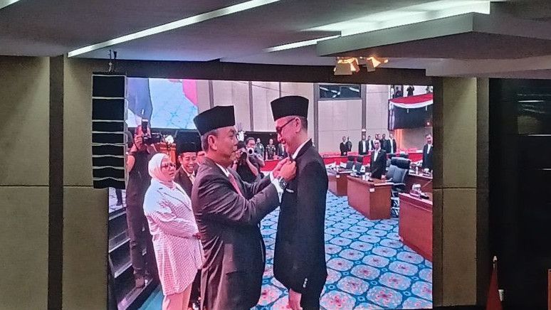 Gantikan M Taufik Gerindra, DPRD DKI Lantik Bastian Simanjuntak