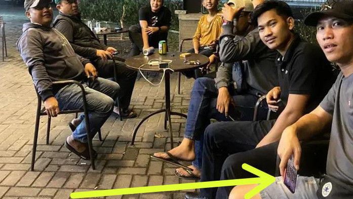 Polsek Pasar Kemis Unggah Pria Diduga Anggotanya Main Slot, Kapolsek: Bukan Anggota, Itu Warga