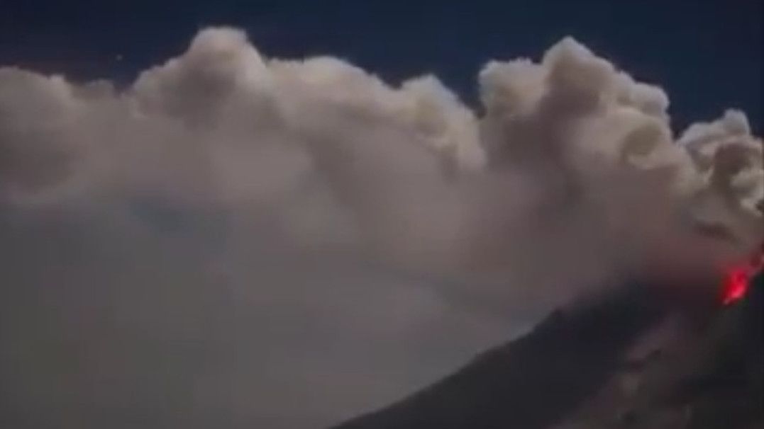 Hoax Video Detik-Detik Gunung Semeru Meletus