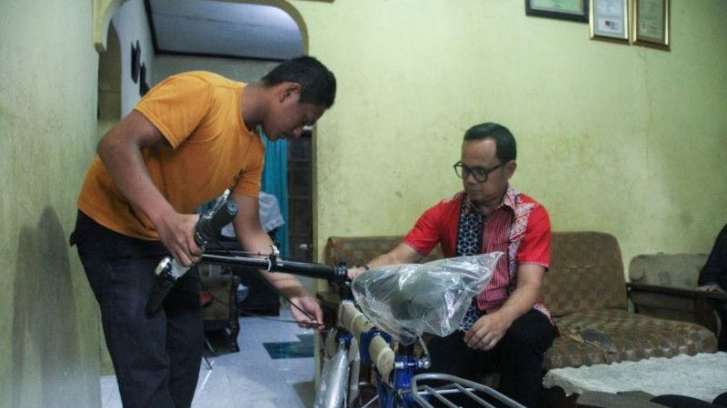 Bima Beri Alfin Sepeda karena Buka Jalur ke Mobil Damkar yang Kena Macet di Bogor