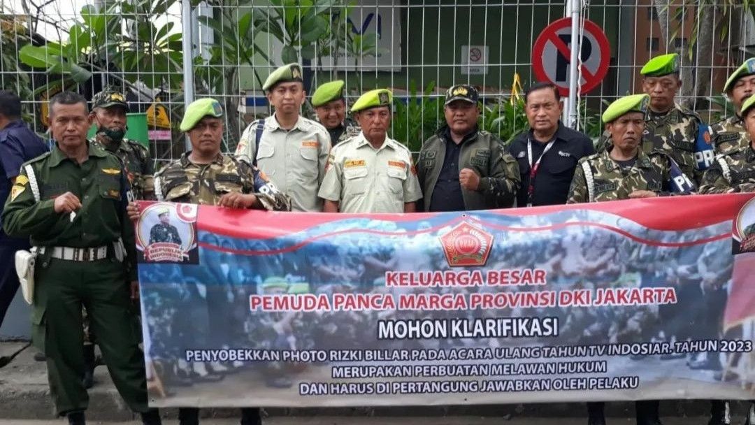 Tak Terima Foto Putranya Disobek, Ayah Rizky Billar Bawa Pasukan Geruduk Gedung Indosiar