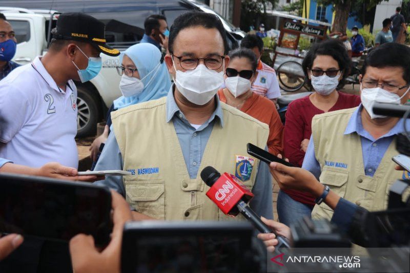 Anies Keluarkan Kepgub PPKM yang Wajibkan Sertifikat Vaksinasi pada Tiap Kegiatan