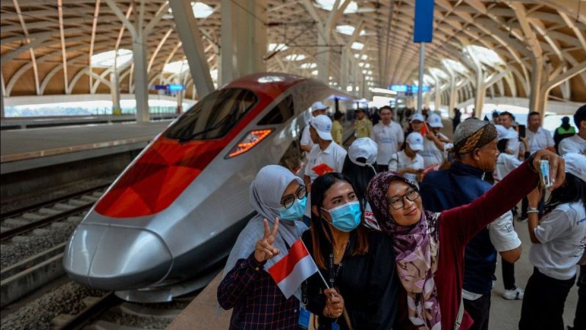 KAI Siapkan Delapan Feeder untuk Ambil Penumpang Kereta Cepat yang Mau ke Bandung
