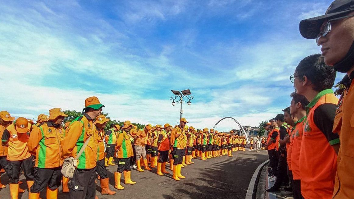 2.100 Petugas Kebersihan Disiagakan Saat Malam Tahun Baru, Mulai dari Monas hingga Bunderan HI