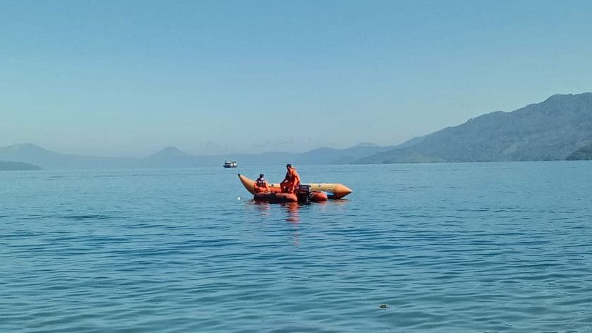 Tim SAR Gabungan Cari Wisatawan yang Tenggelam di Danau Toba