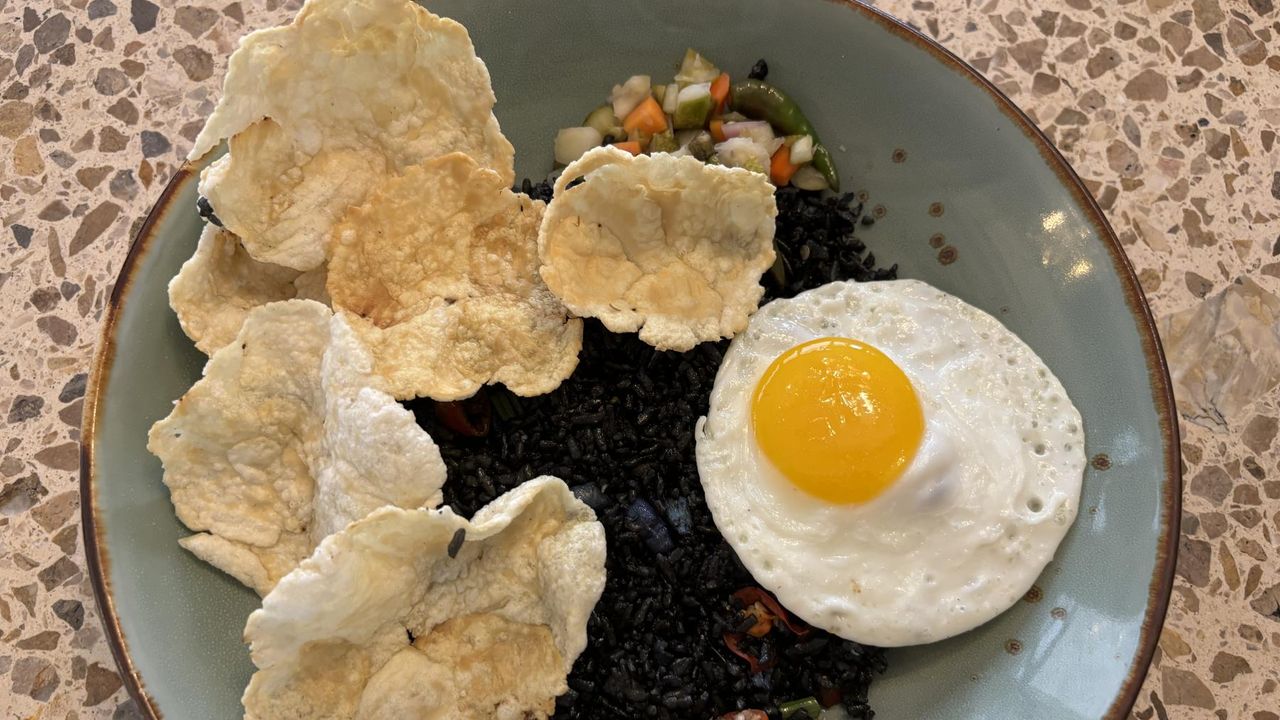 Nasi Goreng Cumi Hitam 