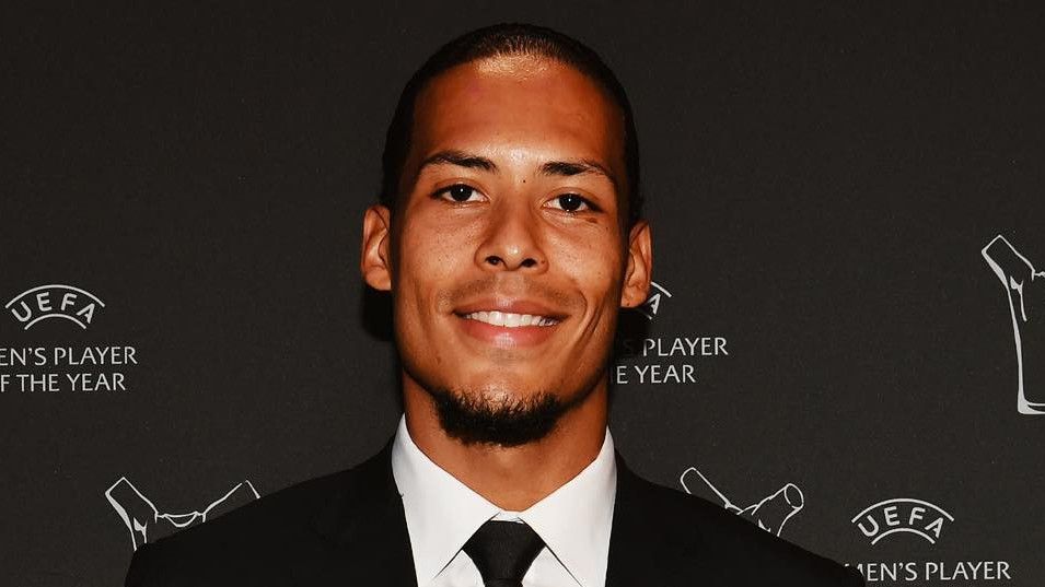 Van Dijk Perpanjang Kontraknya di Liverpool padahal Sudah Mau Hengkang