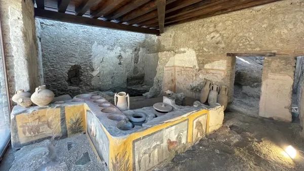 Warung Fast Food Era Romawi Masih Utuh, Tertutup Abu Vulkanik dari Tahun 74