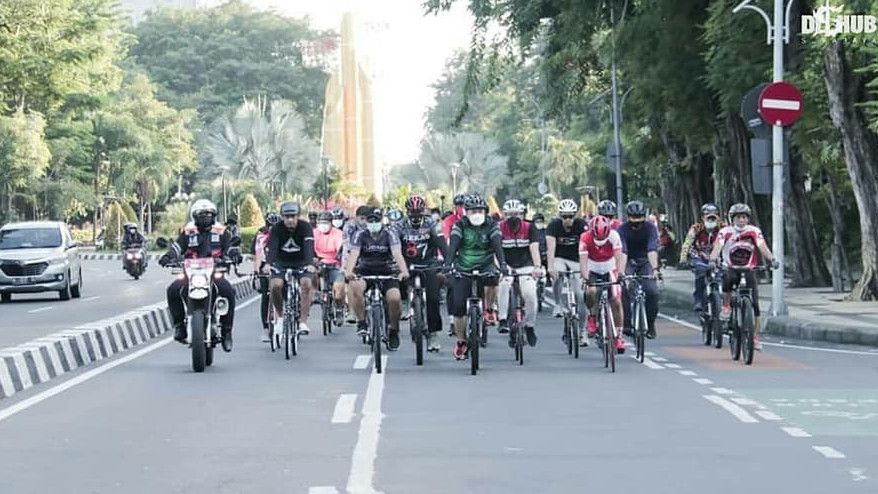Kuasai Jalanan dengan Sepeda, Gowes Eri-Armuji di Surabaya Dihujat Warganet