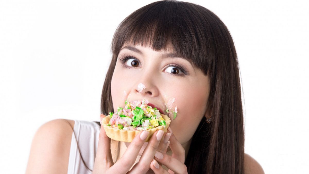 Cara Mengendalikan Makan Berlebih saat Stres, Simak Hal-hal Berikut!