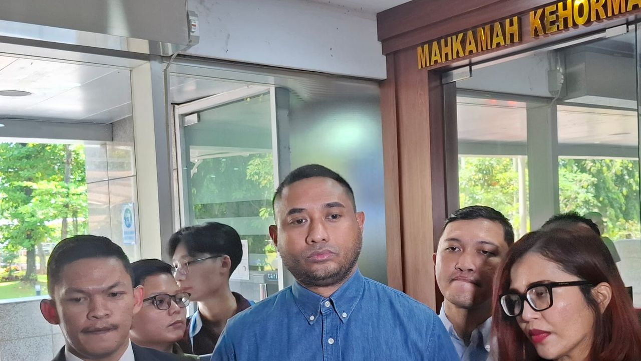 Rayen Pono Laporkan Ahmad Dhani ke MKD Buntut Penghinaan Bernada Rasial