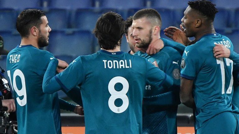 Sengit! AC Milan Tundukkan AS Roma di Olimpico