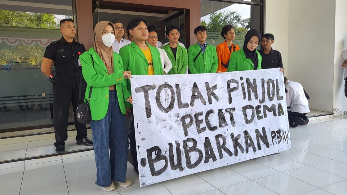 OJK Soroti Kasus Mahasiswa Baru UIN RM Said Surakarta yang Diwajibkan Daftar Pinjol