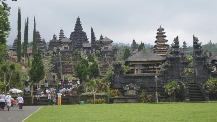 Mengenal Pura Agung Besakih Bali yang Fasilitasnya Baru Saja Diresmikan Presiden