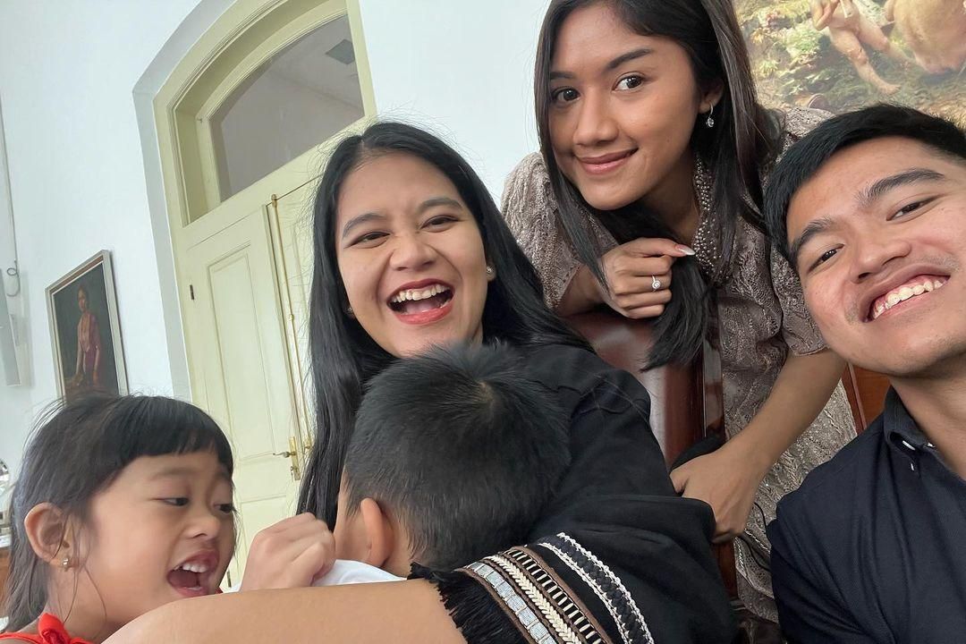 Kaesang, Erina, Kahiyang, dan anaknya (Foto: Instagram/@ayanggkahiyang)