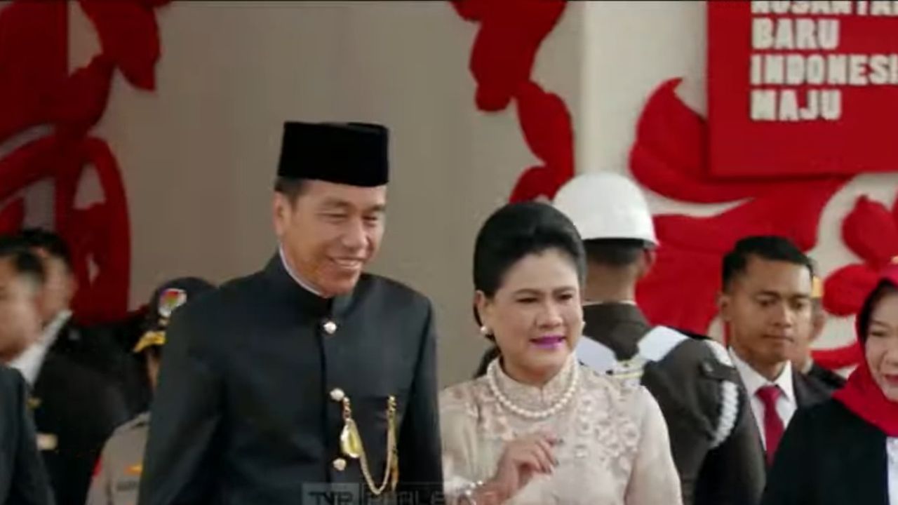 Hadiri Sidang Tahunan MPR yang Terakhir, Jokowi Pakai Baju Betawi