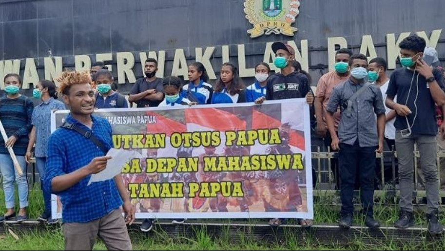 Aksi Pemuda Papua Minta Otonomi Khusus Dilanjutkan