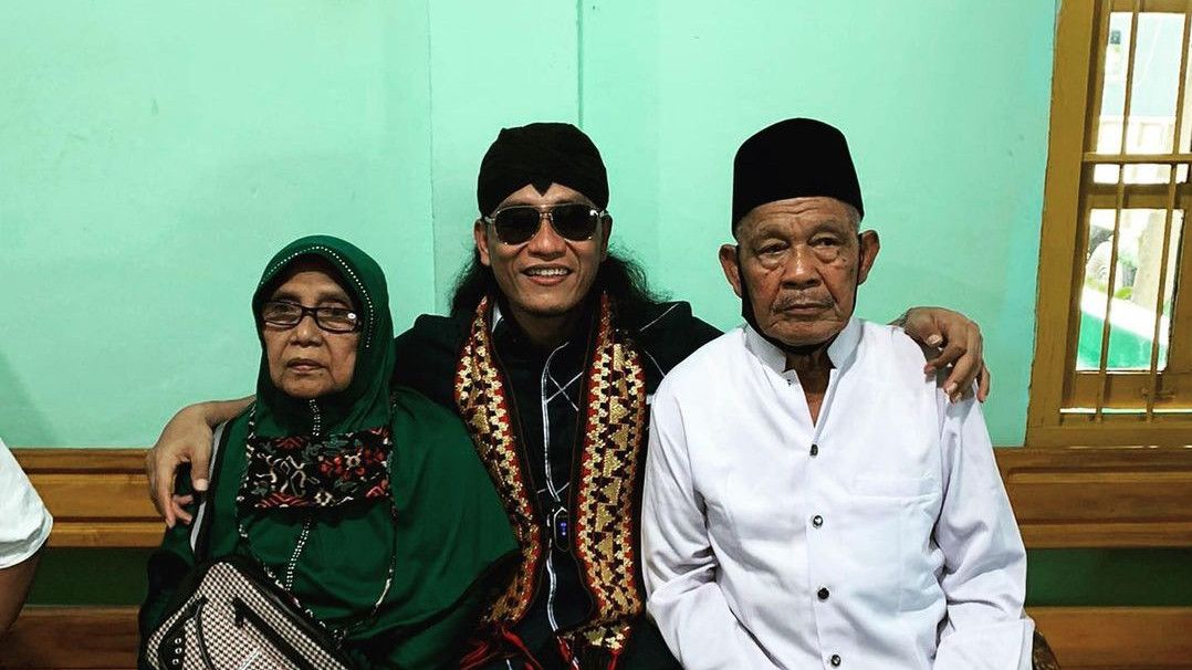 Dituding Telantarkan Orang Tua di Lampung, Gus Miftah: Allah Takdirkan Saya Gagal Edukasi Keluarga Sendiri