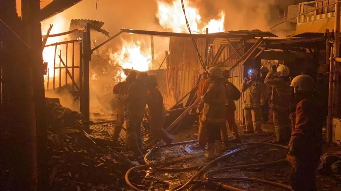 2 Rumah di Jakbar Kebakaran, Seorang Remaja Tewas Terjebak Saat Sedang Tidur