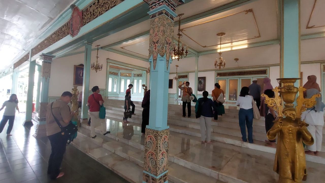 Dipakai Venue Resepsi Pernikahan Kaesang-Erina, Pura Mangkunegaran Diserbu Wisatawan saat Libur Nataru