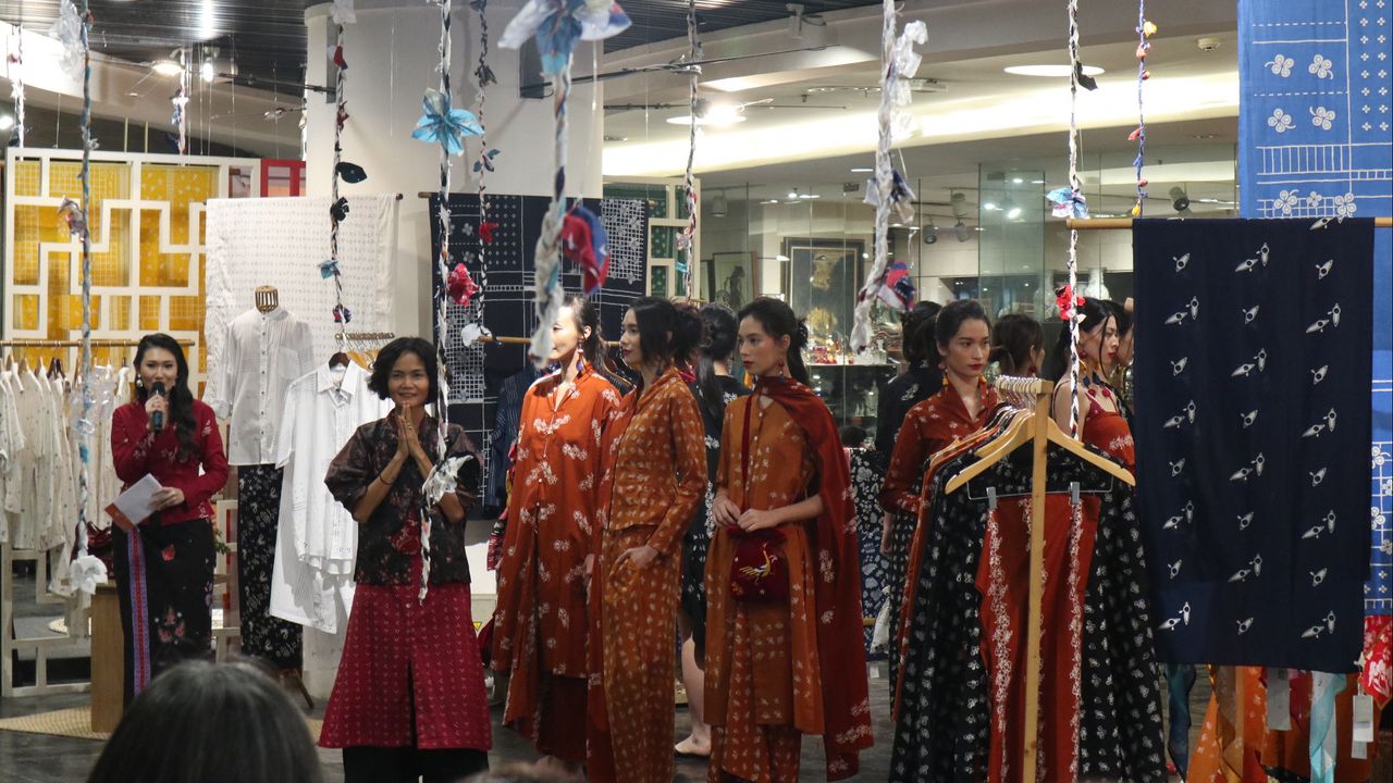 Chitra Subyakto Ungkap Tantangan dalam Pembuatan Batik, Salah Satunya Hujan