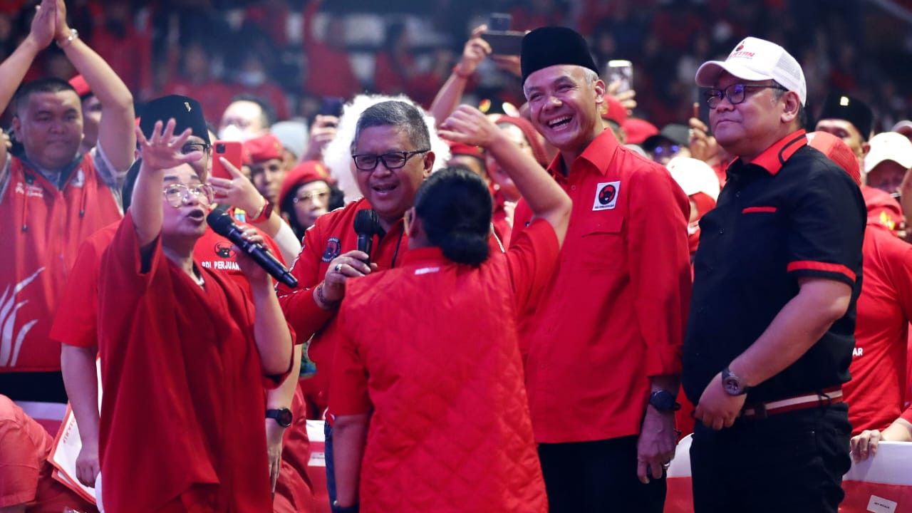 Sekjen PDIP: Ada yang Mengklaim Dekat Dengan Jokowi, Padahal dengan Ganjar Satu Kesatuan