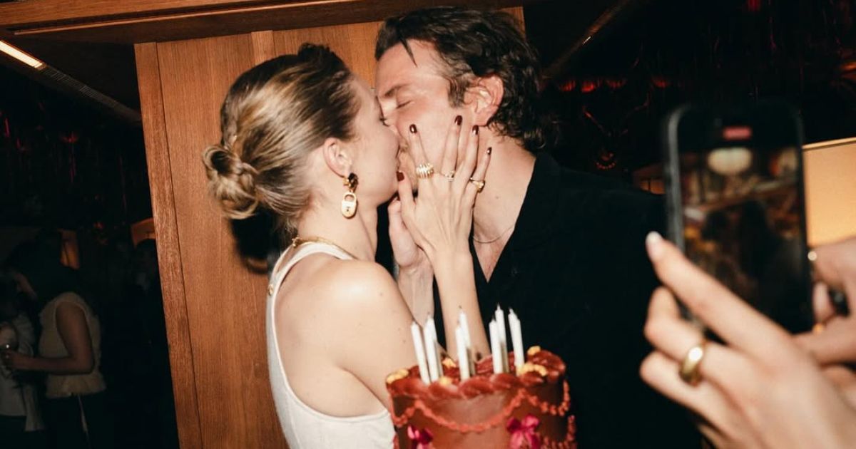 Gigi Hadid Ngaku Sudah Pacaran Satu Tahun dengan Bradley Cooper